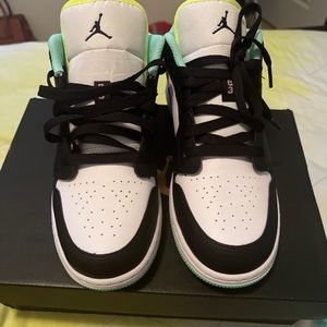 Air Jordan 1 low (GS) white/violet shock-black